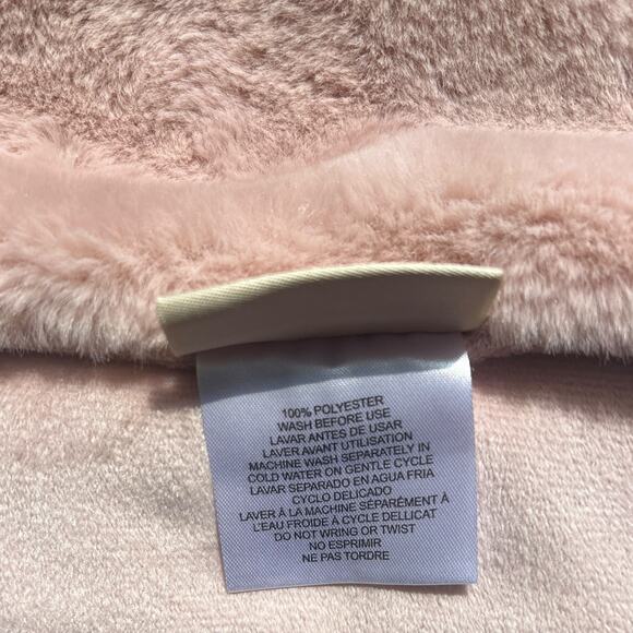 NWOT Blanc & Bleu Pink Faux Fur Plush Throw 50"x70" - Picture 2 of 4